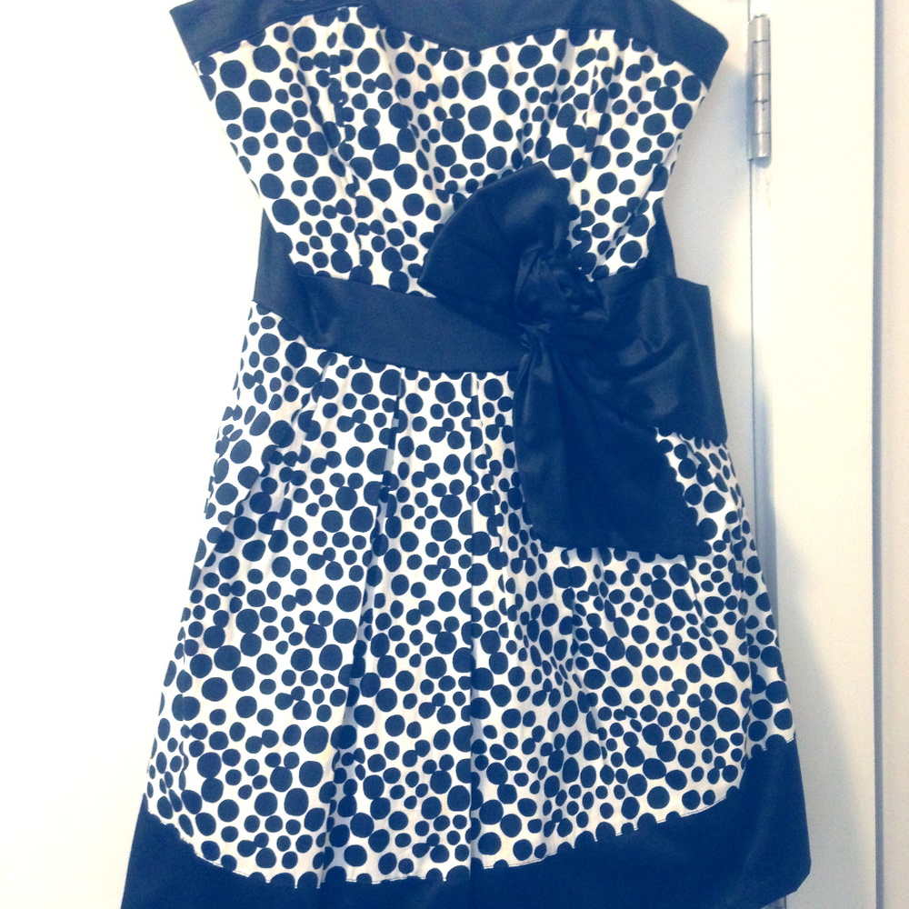 Black and White Strapless Cocktail Dress, Size M